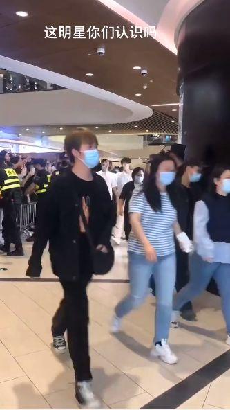 成毅爆料最新动态视频播放,揭秘幕后故事与精彩瞬间